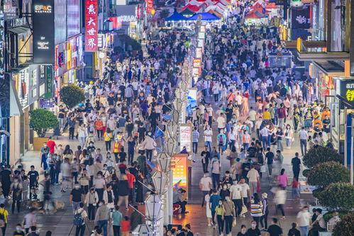 横店陌生人爆料案件最新,陌生人爆料，警方全力追查